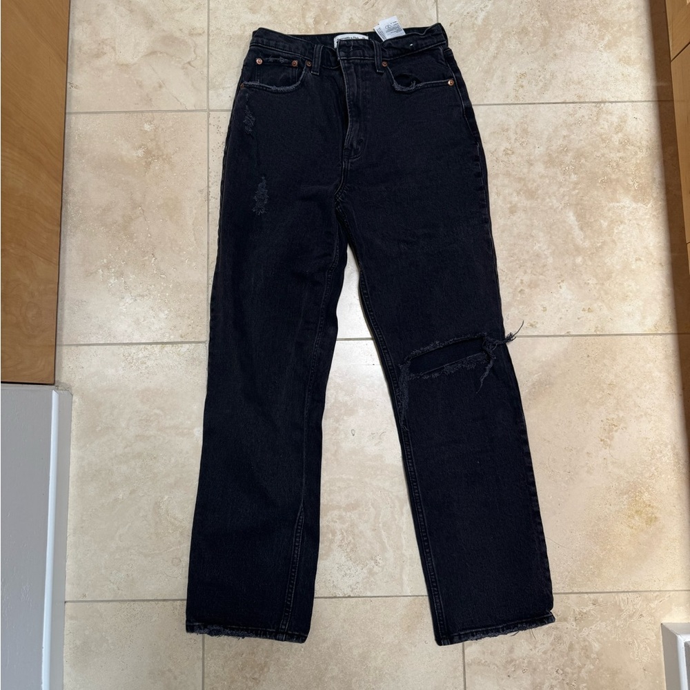 Abercrombie Black 90’s Straight Ultra High Rise Jeans - Picture 2 of 6